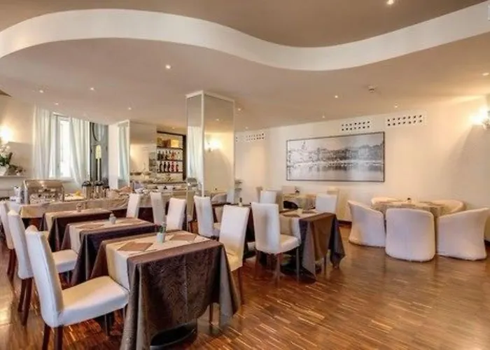 מלון Firenze קומו